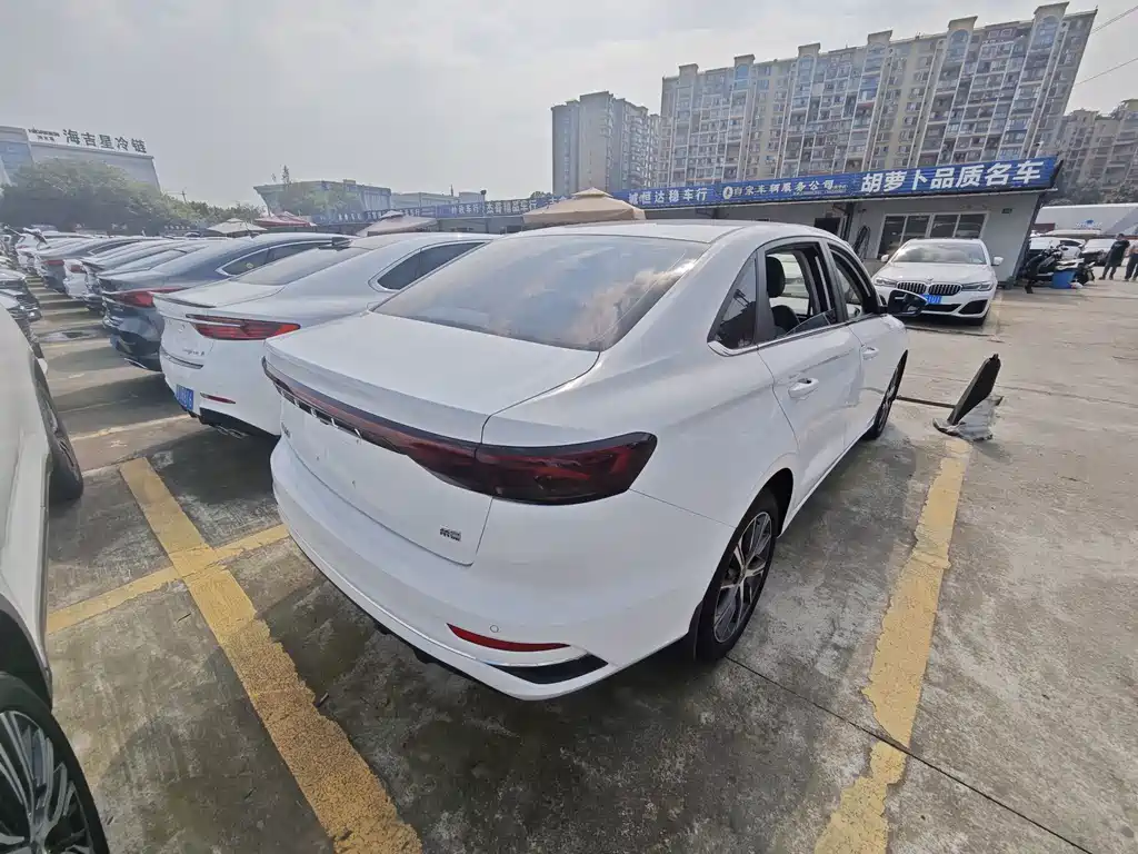 Geely Emgrand — миниатюра 16