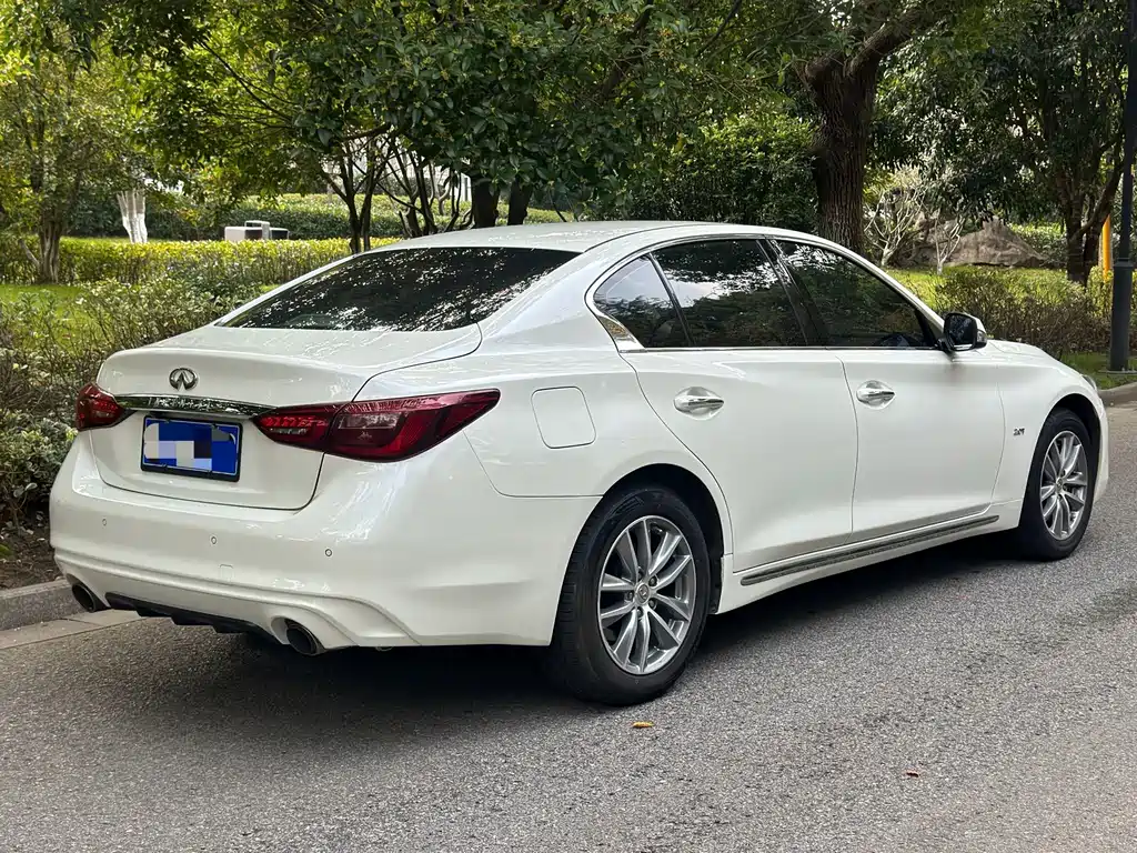 Infiniti Q50L — миниатюра 5