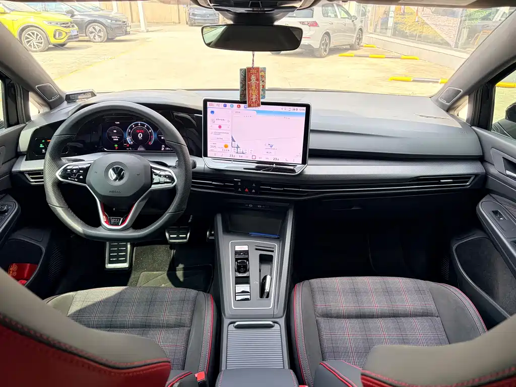 Volkswagen Golf GTI — миниатюра 8