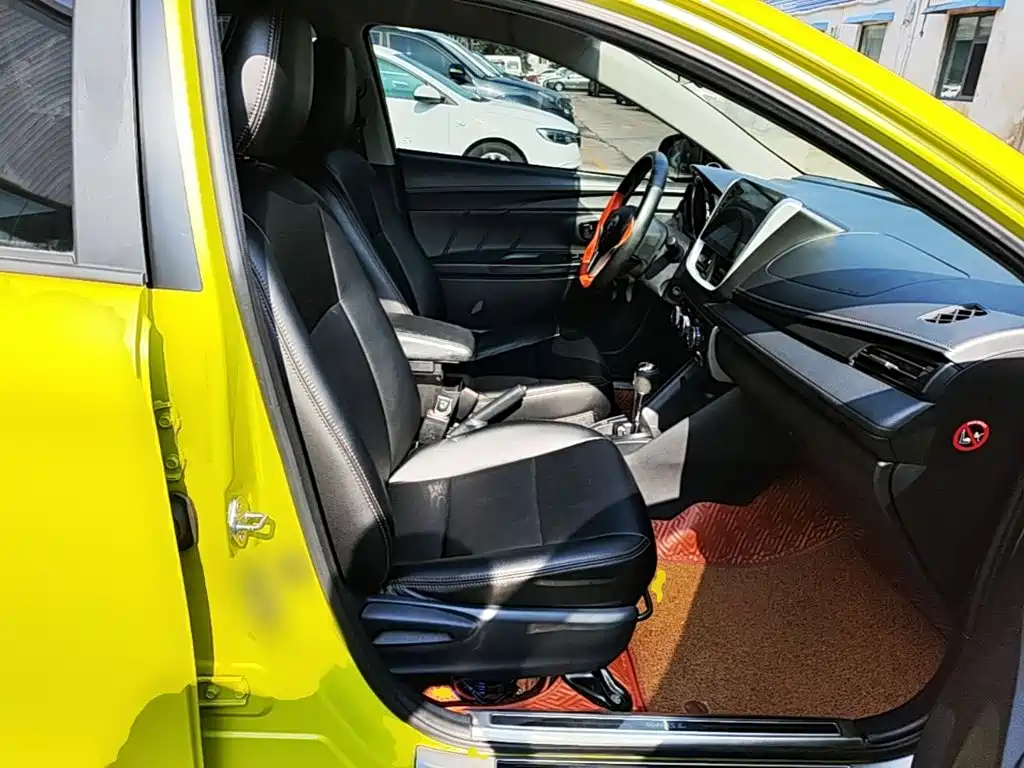 Toyota Yaris L — миниатюра 25