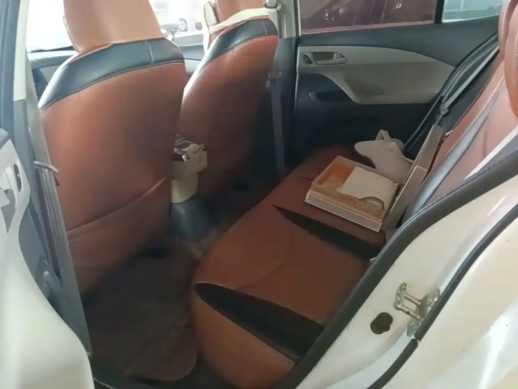 Chevrolet Sail — миниатюра 17