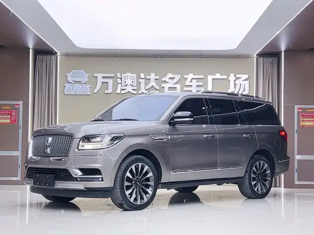 LINCOLN NAVIGATOR 2018