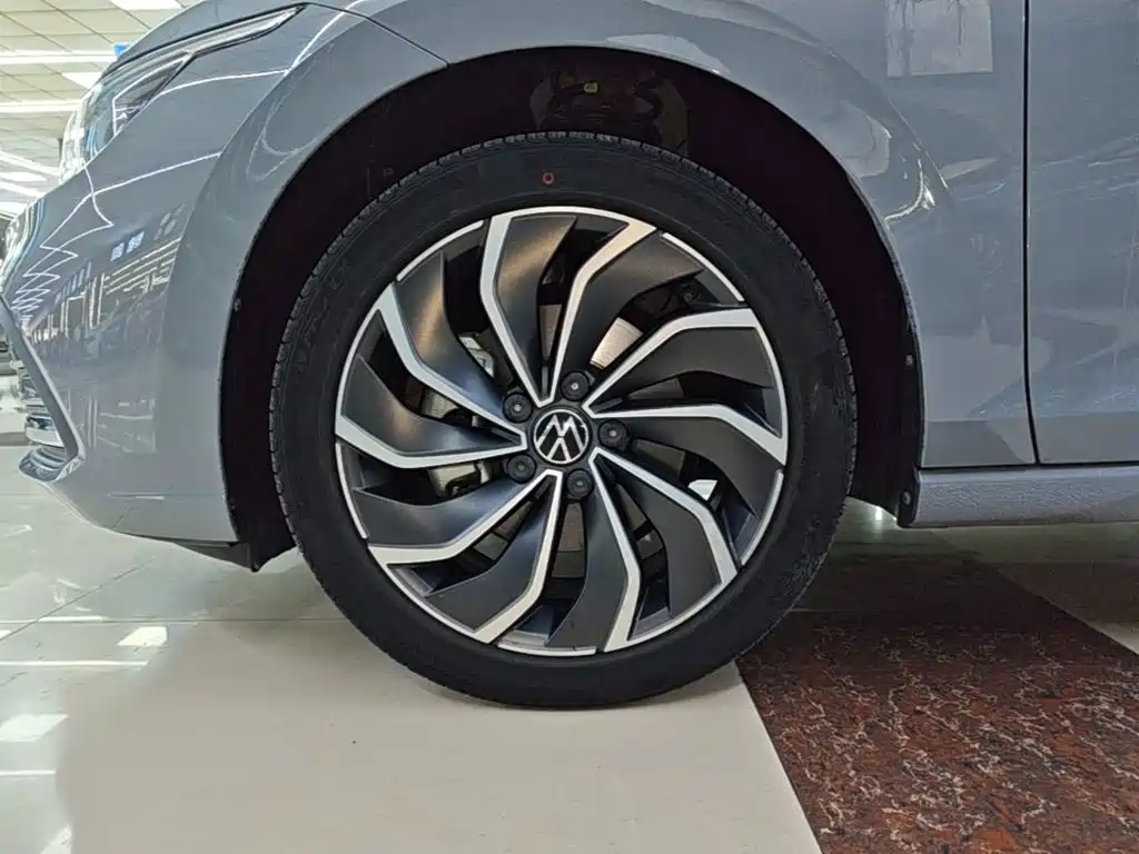 Volkswagen Golf — миниатюра 23
