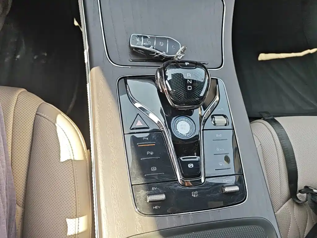 BYD Han — миниатюра 14
