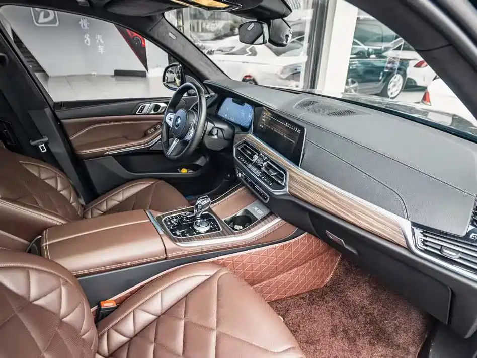 BMW X5 2022 xDrive 40Li Premium M Sport