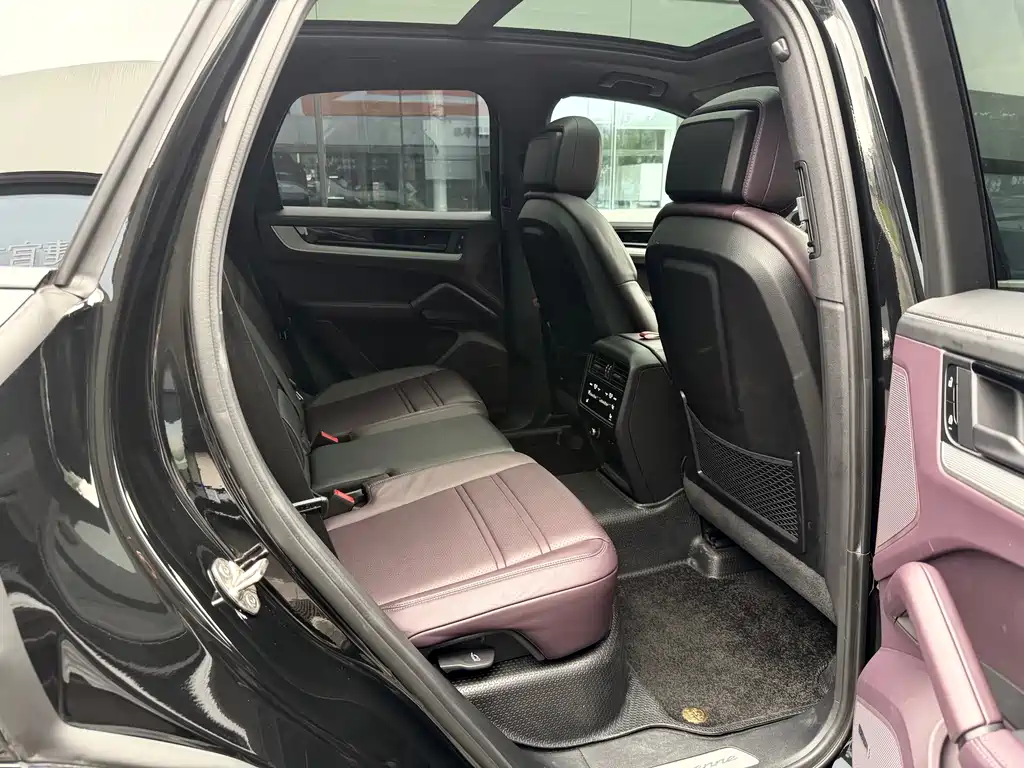Porsche Cayenne — миниатюра 14