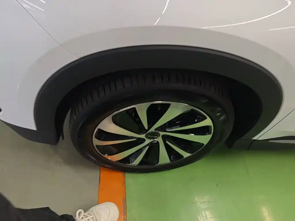 BYD PLUS New Energy — миниатюра 23