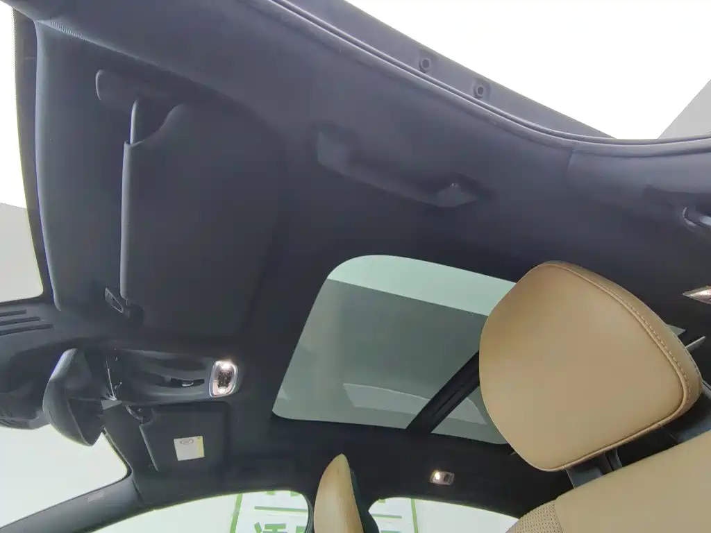 Volvo S90 — миниатюра 14