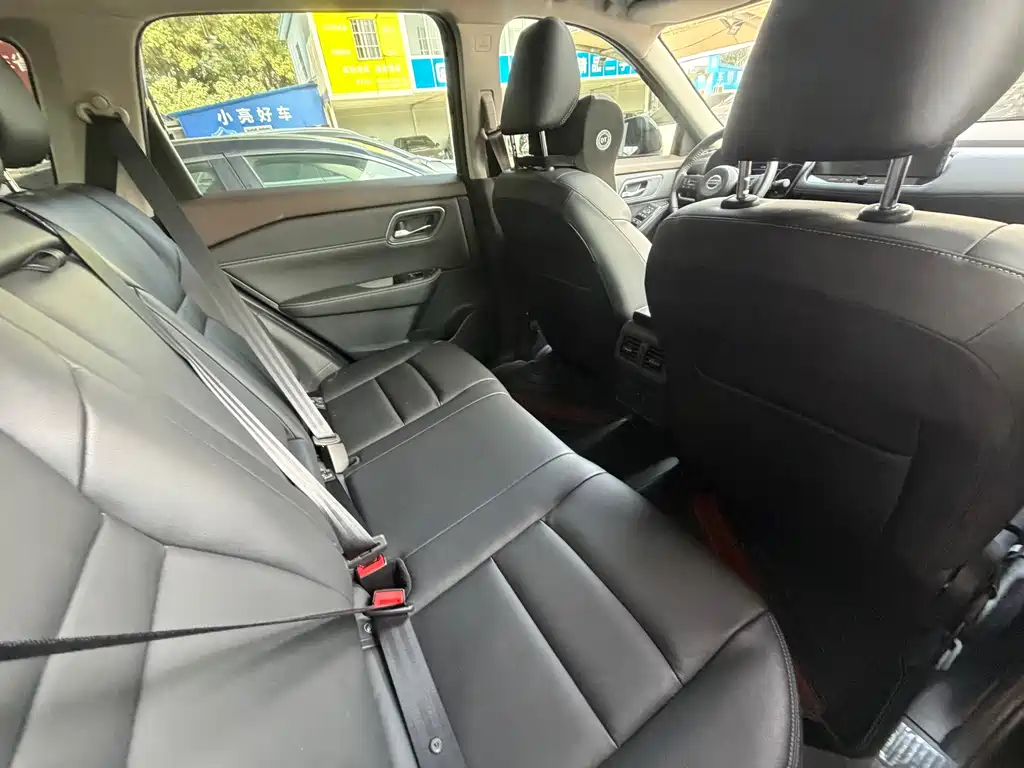 Nissan X-Trail — миниатюра 5