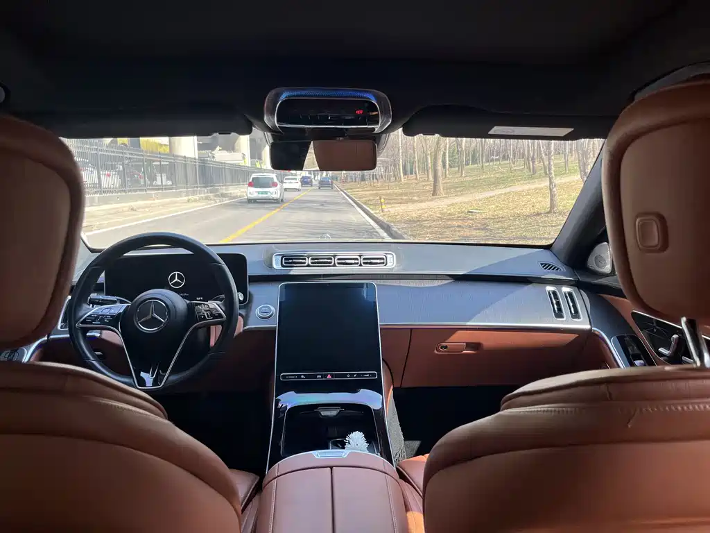 Mercedes-Benz S-Class — миниатюра 9