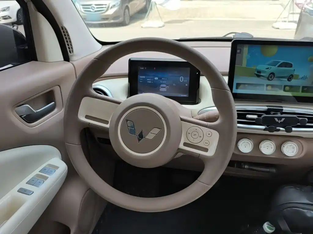 Wuling MINIEV — миниатюра 11