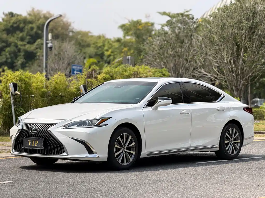 Lexus ES — миниатюра 3