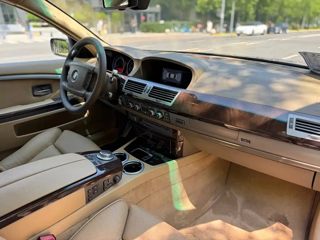 BMW 7 Series 7 2005 740Li