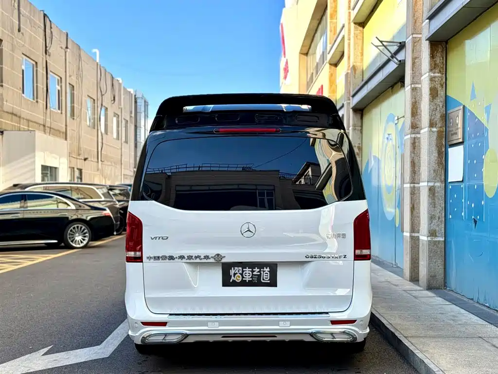Mercedes-Benz Vito 2021 2.0T 7 мест