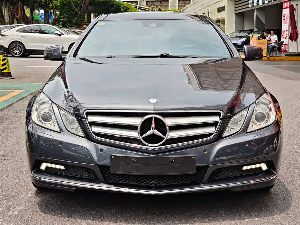 Mercedes-Benz E-Class E 2010 E 260 CGI Coupe
