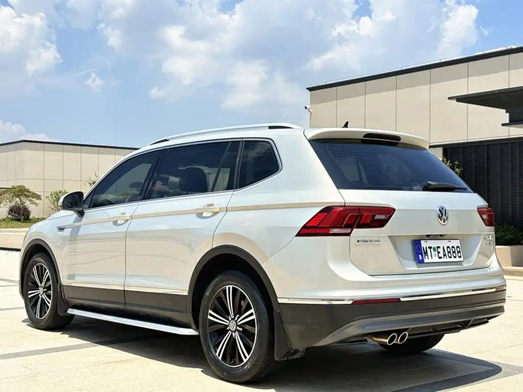 Volkswagen Tiguan L — миниатюра 6