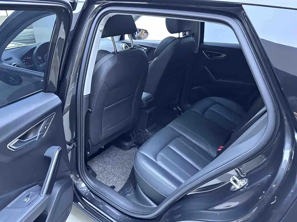 Audi Q2L — миниатюра 9