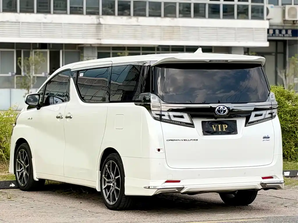 Toyota Vellfire — миниатюра 24