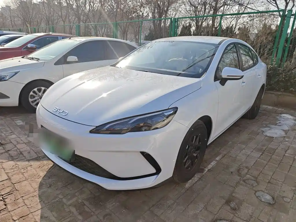 BYD Seal 05 DM-i 2025