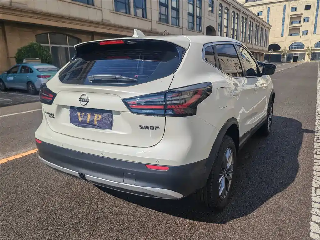 Nissan Qashqai — миниатюра 17
