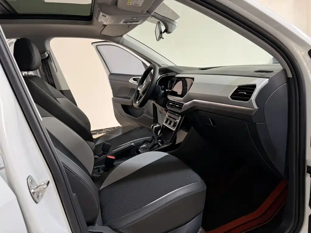 VOLKSWAGEN EXPLORING THE SHADOW