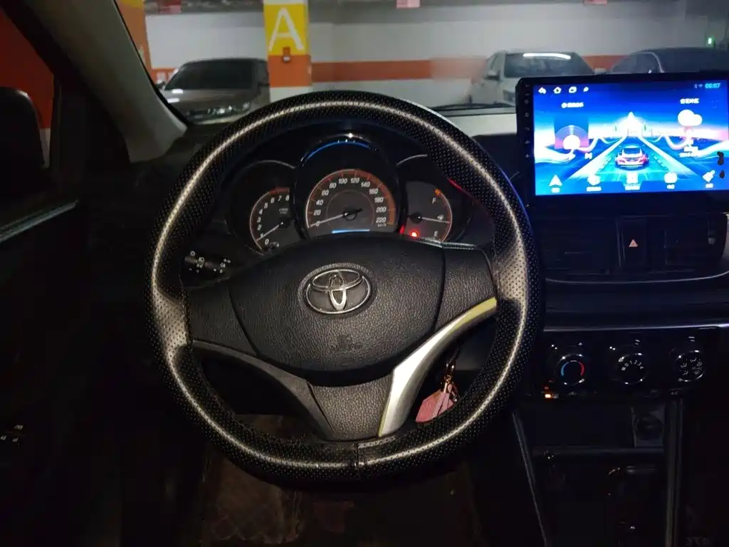 Toyota Yaris L — миниатюра 11