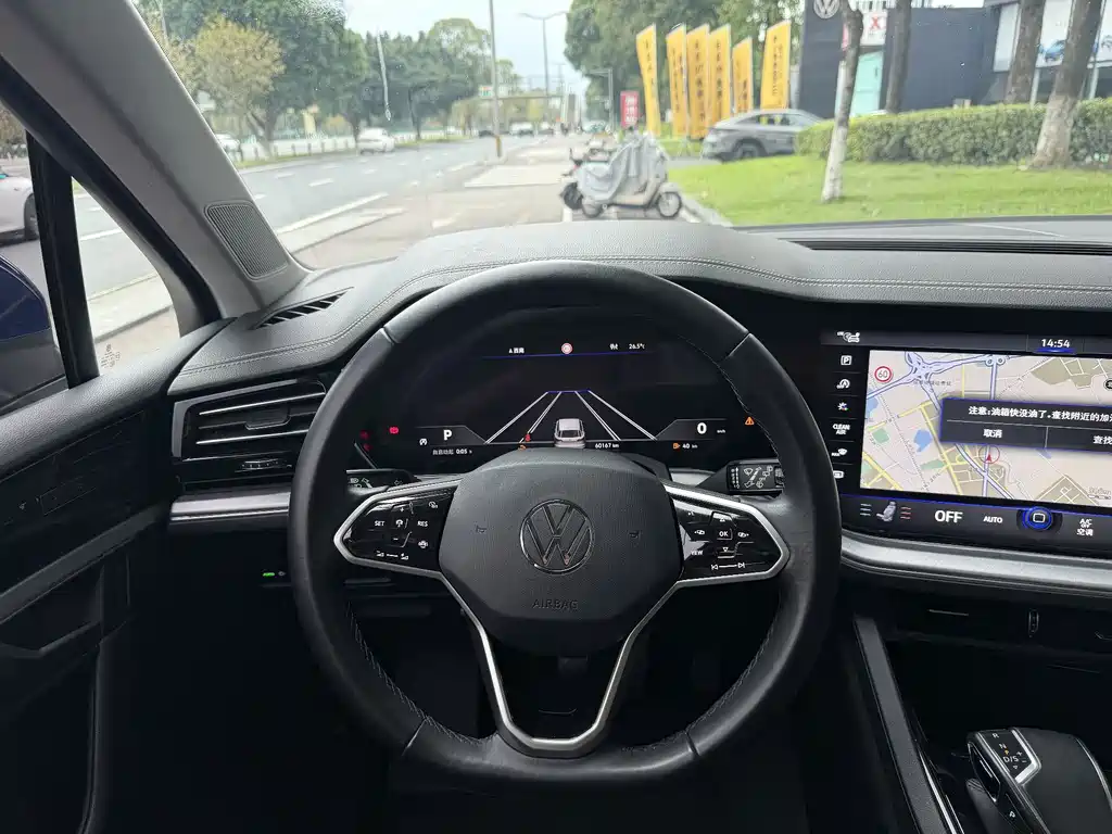 Volkswagen Touareg — миниатюра 6