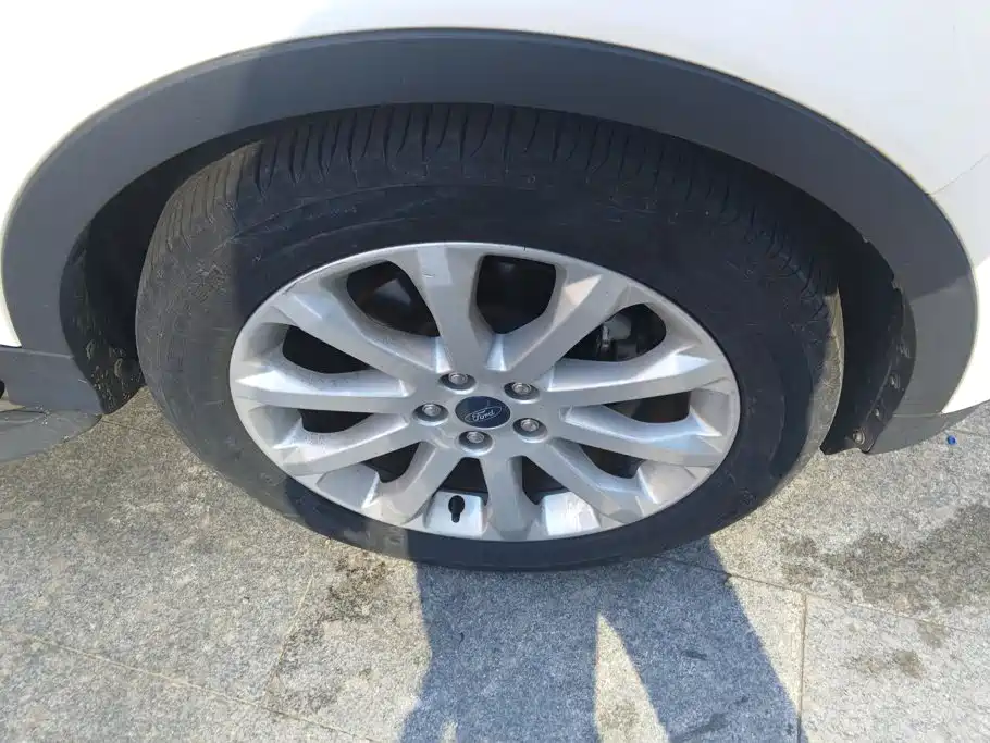 Ford Kuga — миниатюра 6