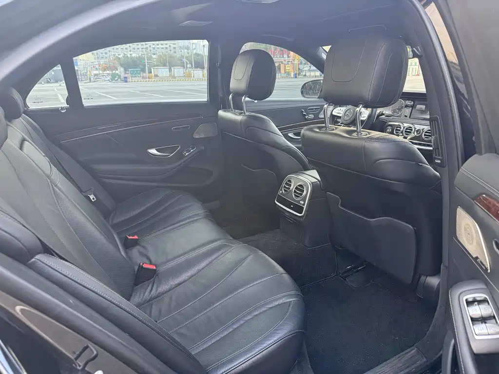 Mercedes-Benz S-Class — миниатюра 13