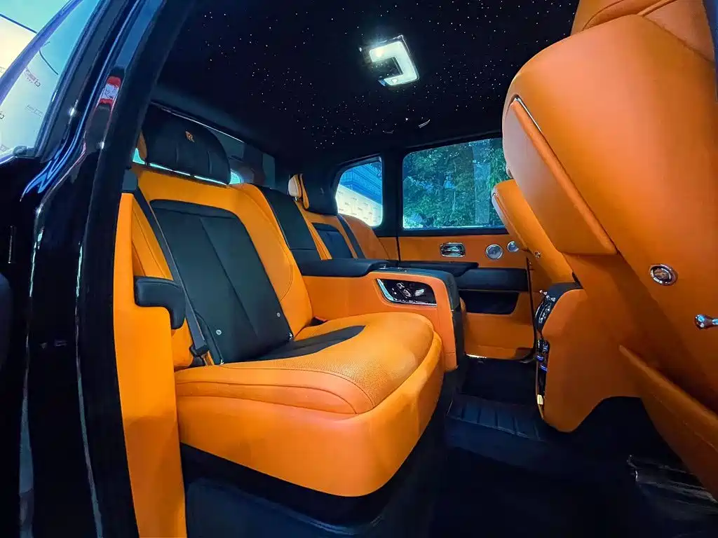 Rolls-Royce Cullinan — миниатюра 17
