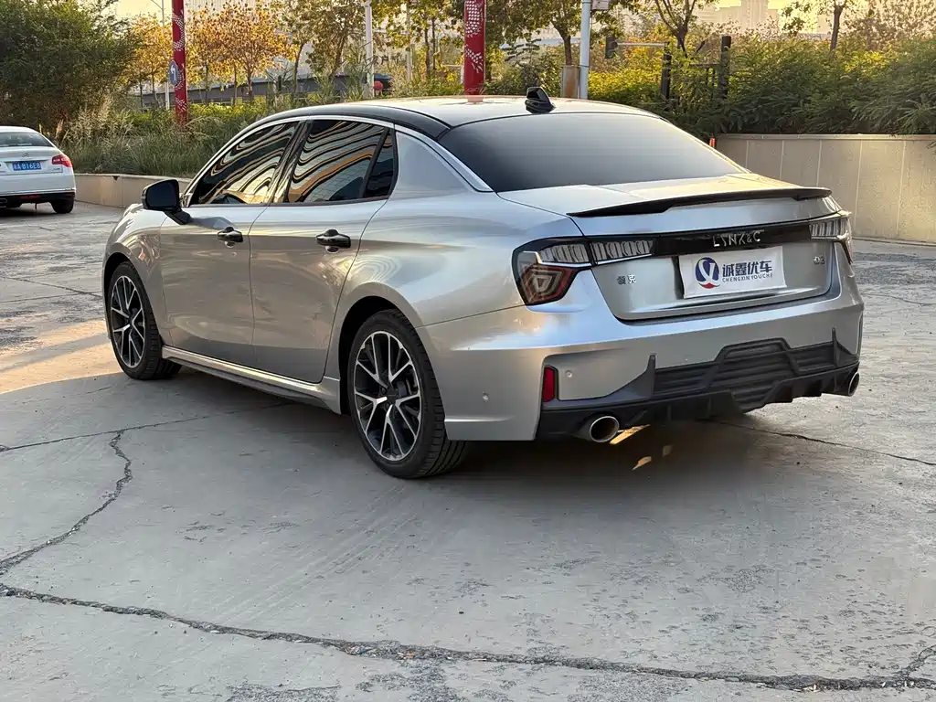 Lynk & Co 03 — миниатюра 9