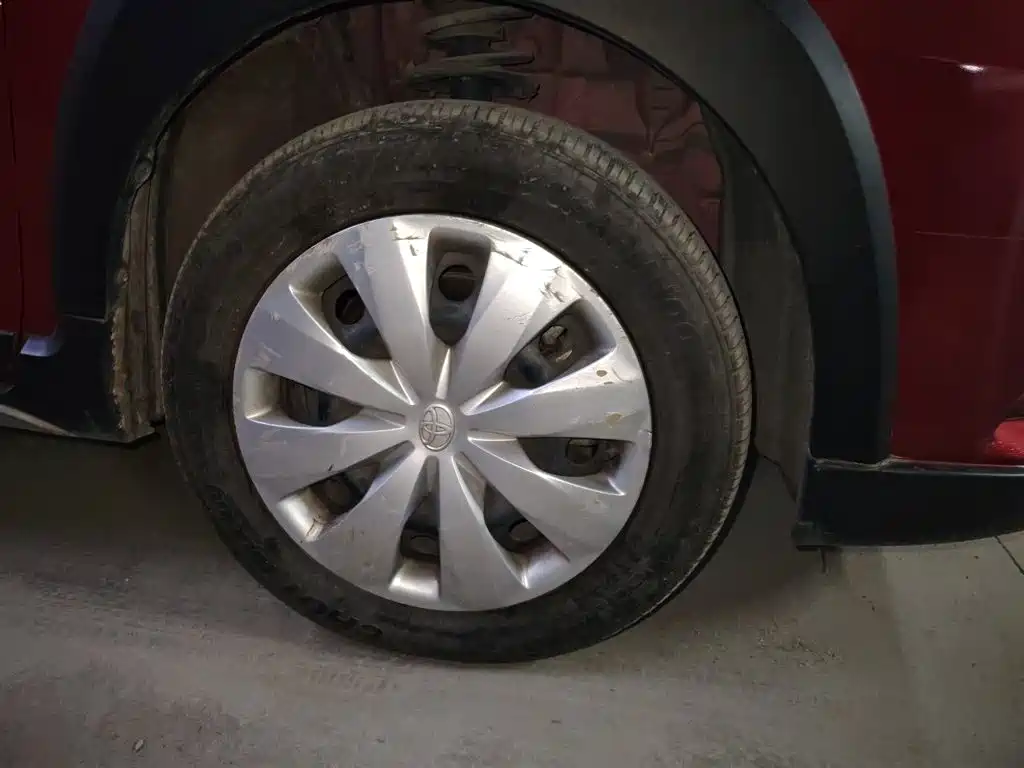 Toyota Yaris L — миниатюра 8