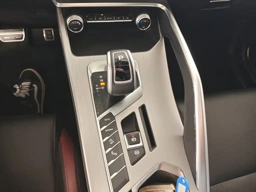 Geely Binyue — миниатюра 14