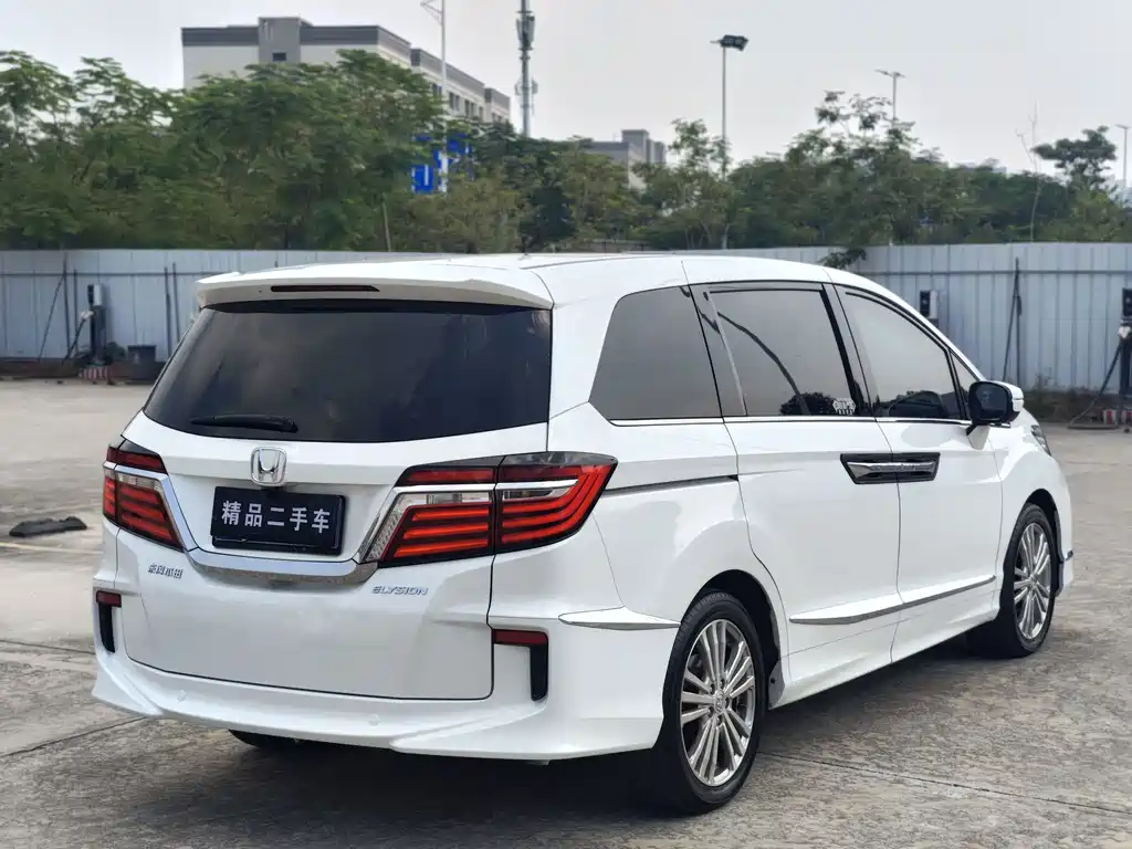 Honda Elysion — миниатюра 10