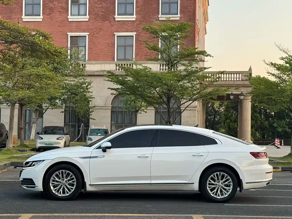 Volkswagen CC — миниатюра 9