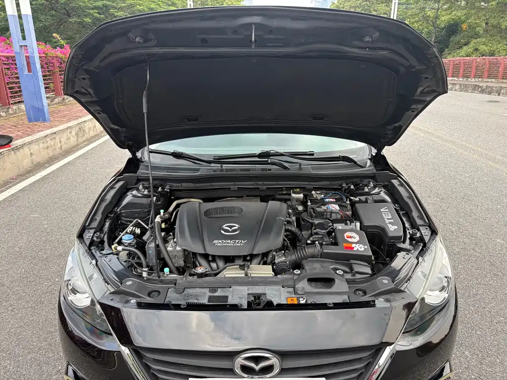 Mazda 3 Axela — миниатюра 8