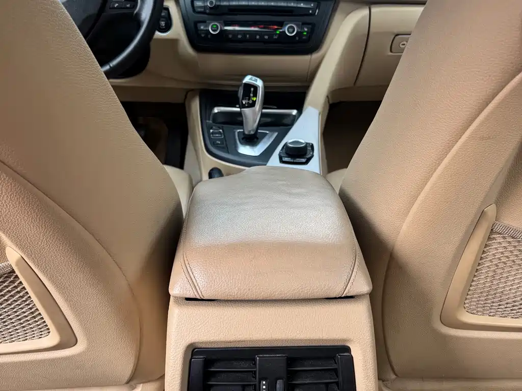 BMW 3 Series — миниатюра 12