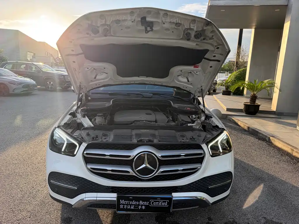 Mercedes-Benz GLE (Import) — миниатюра 17