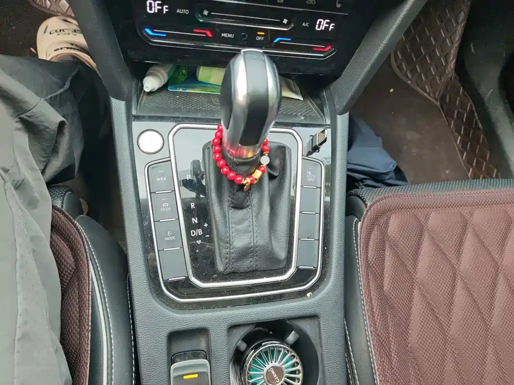 Volkswagen Magotan PHEV — миниатюра 15
