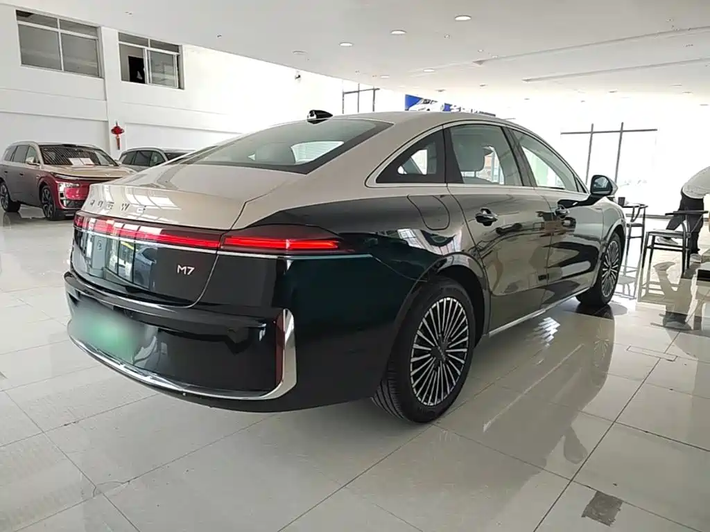 Roewe M7 DMH — миниатюра 7