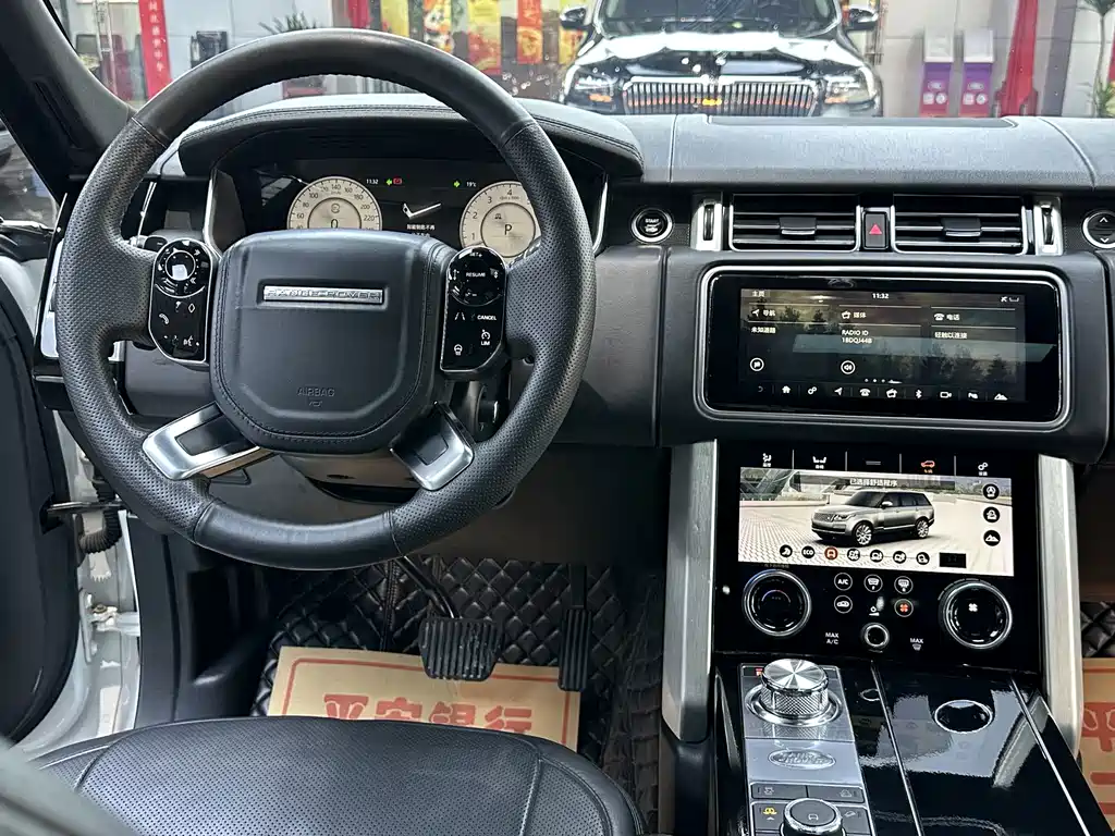 Land Rover Range Rover — миниатюра 7