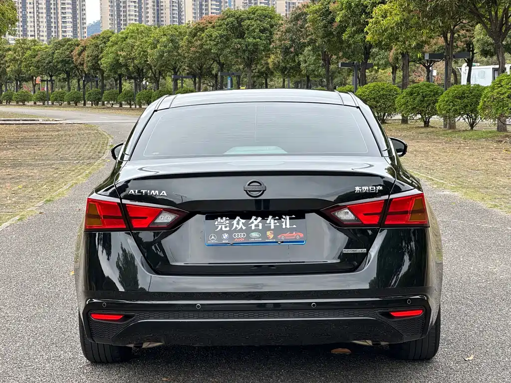 NISSAN TEANA
