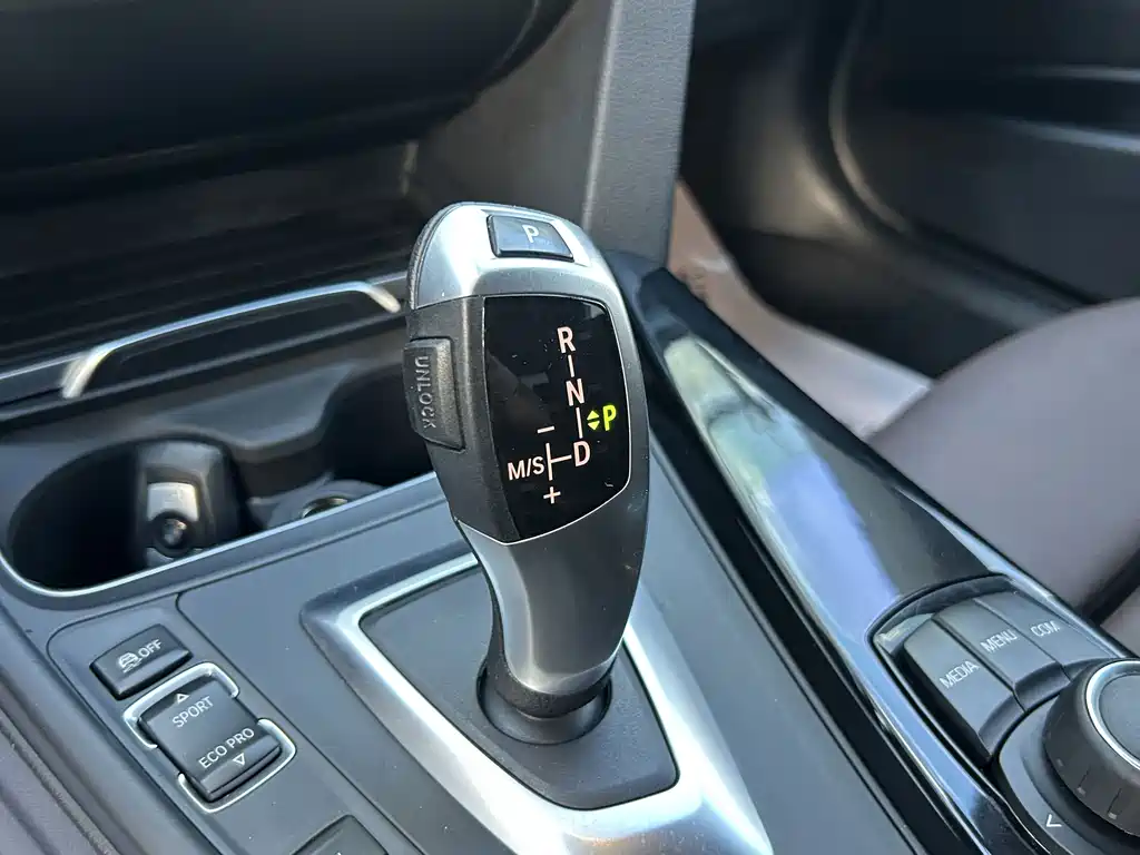 BMW 3 Series — миниатюра 12