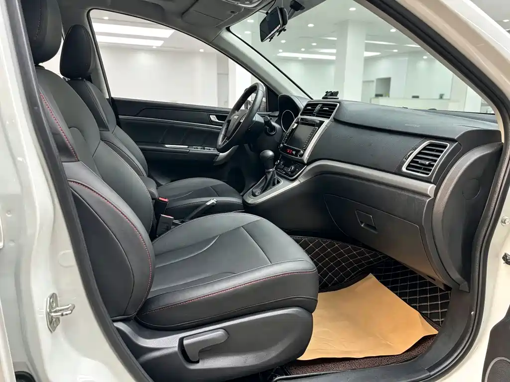 Haval M6 — миниатюра 6