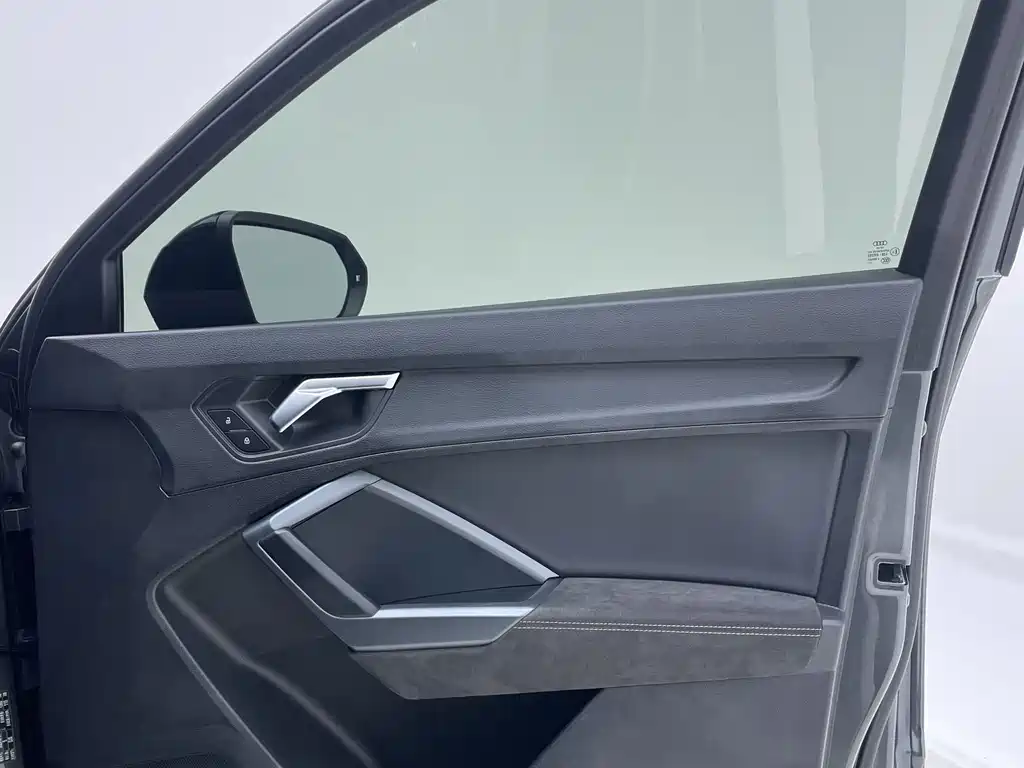 Audi Q3 Sportback — миниатюра 29