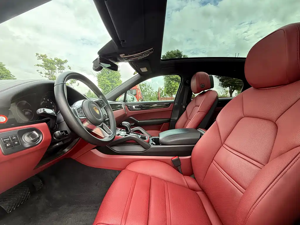 Porsche Cayenne — миниатюра 11