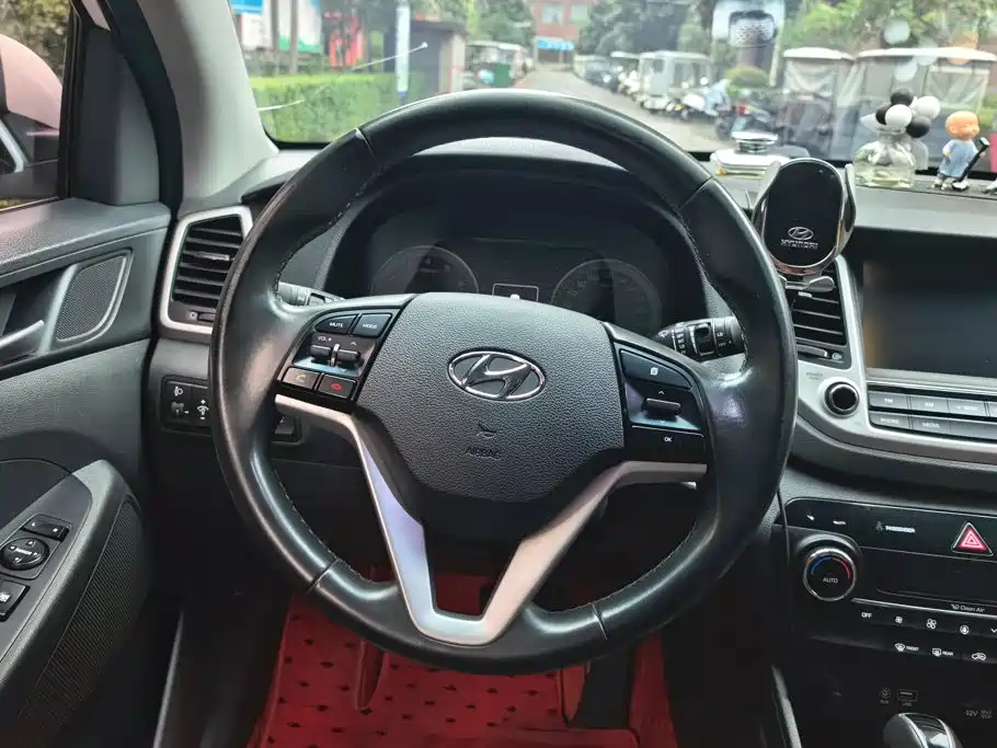 Hyundai Tucson — миниатюра 15