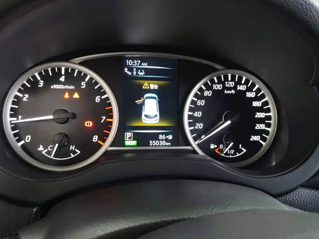 Nissan Tiida — миниатюра 12