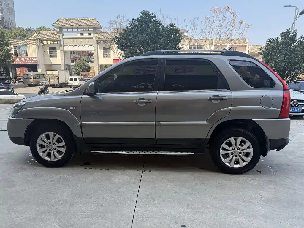 Kia Sportage 2.0L Auto 2WD Edition GL, фото 4
