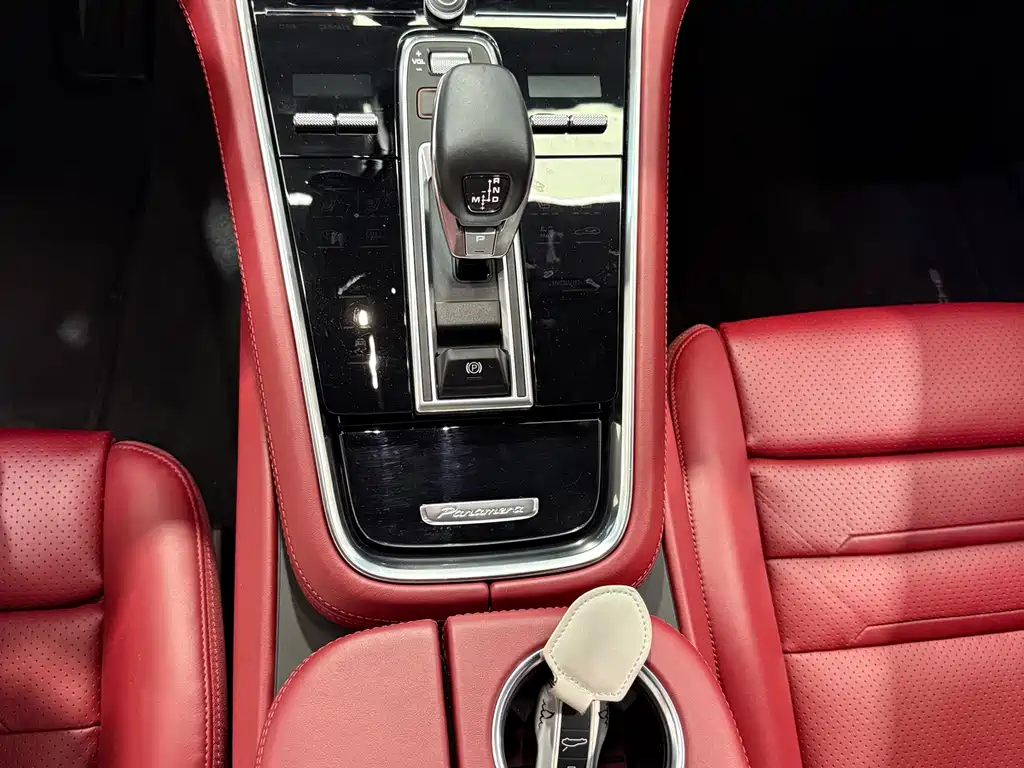 Porsche Panamera — миниатюра 6